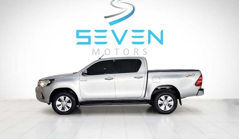 TOYOTA HILUX 2.8 16V SRV 4X4 DIESEL CABINE DUPLA AUTOMÁTICO- 2016/2017 completo