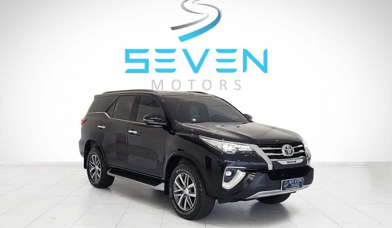 TOYOTA HILUX SW4 2.8 4P SRX 4X4 TURBO DIESEL AUTOMÁTICO- 2019 completo