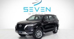 TOYOTA HILUX SW4 2.8 16V 4P SRX 4X4 7 LUGARES TURBO DIESEL AUTOMÁTICO- 2023/2024