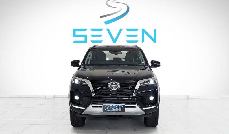 TOYOTA HILUX SW4 2.8 16V 4P SRX 4X4 7 LUGARES TURBO DIESEL AUTOMÁTICO- 2023/2024 completo