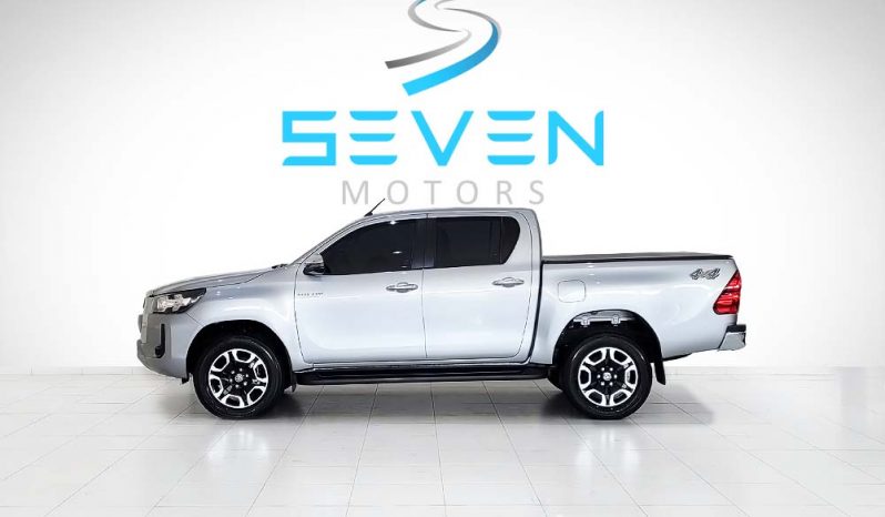 TOYOTA HILUX 2.8 16V SRV 4X4 DIESEL CABINE DUPLA AUTOMÁTICO- 2023/2024 completo