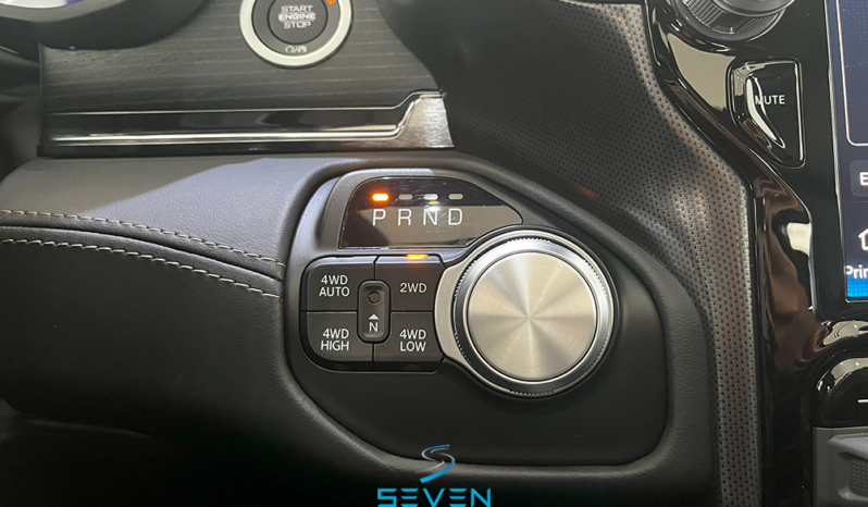RAM 1500 5.7 V8 LIMITED CABINE DUPLA 4X4 AUTOMÁTICO- 2023 completo
