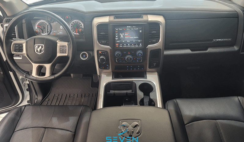 RAM CLASSIC 5.7 V8 32V 4P HEMI LARAMIE AUTOMÁTICO- 2022 completo