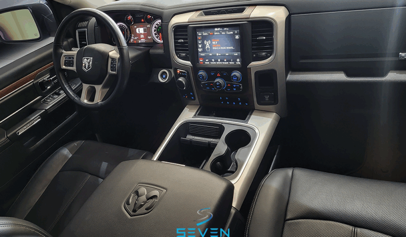 RAM CLASSIC 5.7 V8 32V 4P HEMI LARAMIE AUTOMÁTICO- 2022 completo