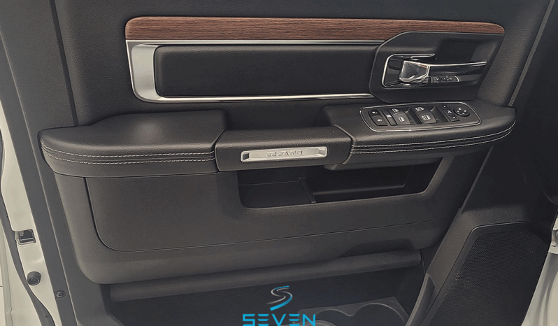 RAM CLASSIC 5.7 V8 32V 4P HEMI LARAMIE AUTOMÁTICO- 2022 completo