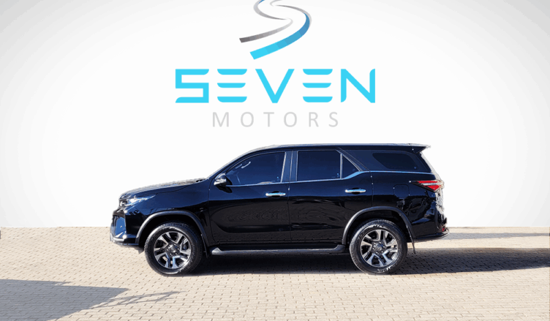 TOYOTA SW4 2.8 4P SRX 4X4 TURBO DIESEL AUTOMÁTICO- 2024/2025 completo