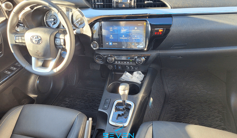 TOYOTA HILUX 2.8 16V 4P SRX DIESEL CABINE DUPLA- 2025 completo