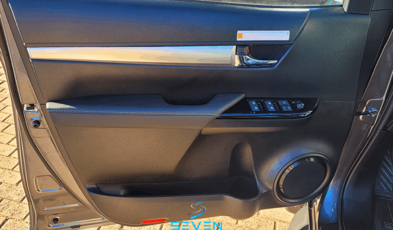 TOYOTA HILUX 2.8 16V 4P SRX DIESEL CABINE DUPLA- 2025 completo
