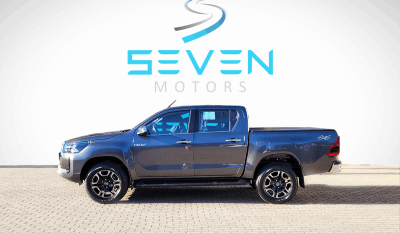TOYOTA HILUX 2.8 16V 4P SRX DIESEL CABINE DUPLA- 2025 completo