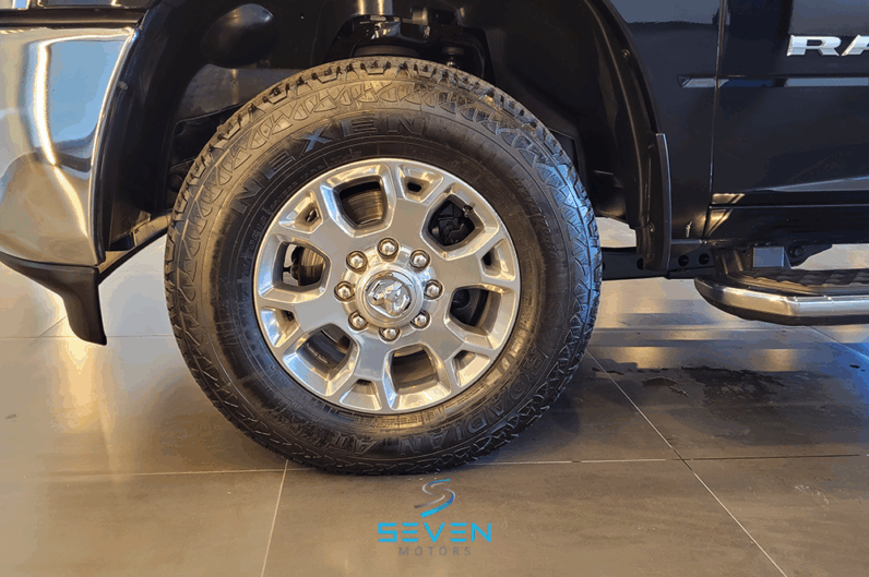 RAM 2500 6.7 I6 24V SLT CABINE DUPLA TURBO DIESEL LARAMIE 4X4 AUTOMÁTICO- 2023/2024