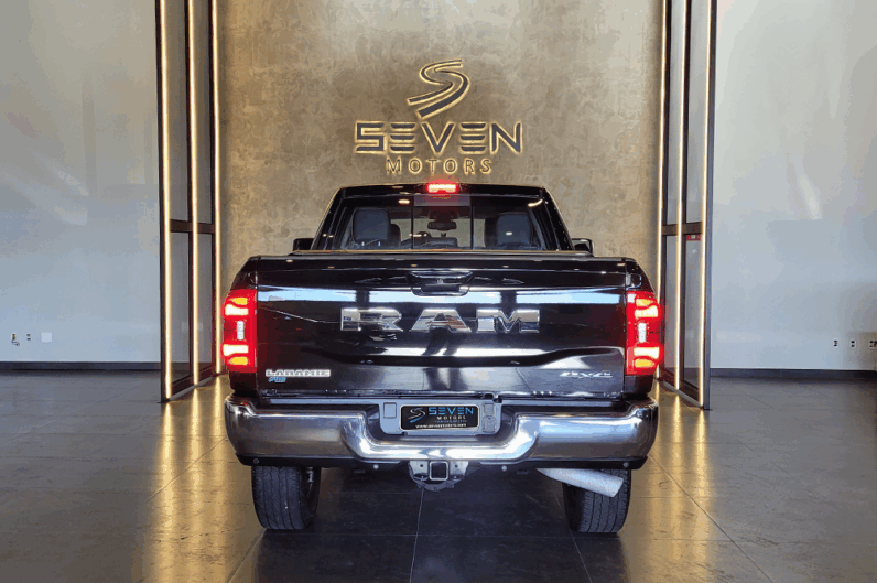 RAM 2500 6.7 I6 24V SLT CABINE DUPLA TURBO DIESEL LARAMIE 4X4 AUTOMÁTICO- 2023/2024