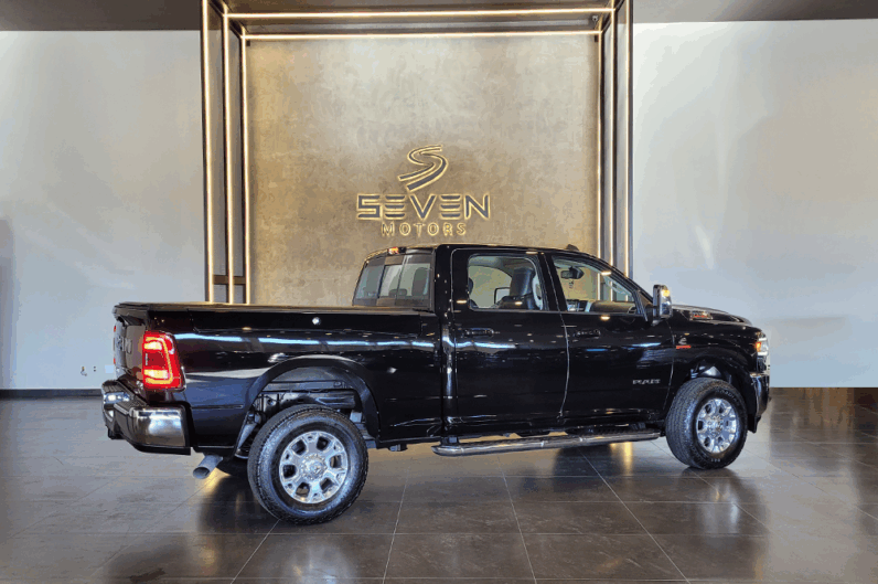 RAM 2500 6.7 I6 24V SLT CABINE DUPLA TURBO DIESEL LARAMIE 4X4 AUTOMÁTICO- 2023/2024