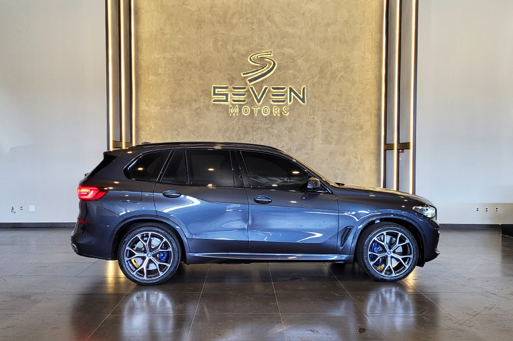 BMW X5 3.0 I6 4P TURBO HÍBRIDO XDRIVE50E M SPORT AUTOMÁTICO- 2023