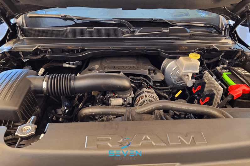 RAM 1500 5.7 V8 LIMITED CABINE DUPLA 4X4 AUTOMÁTICO- 2023