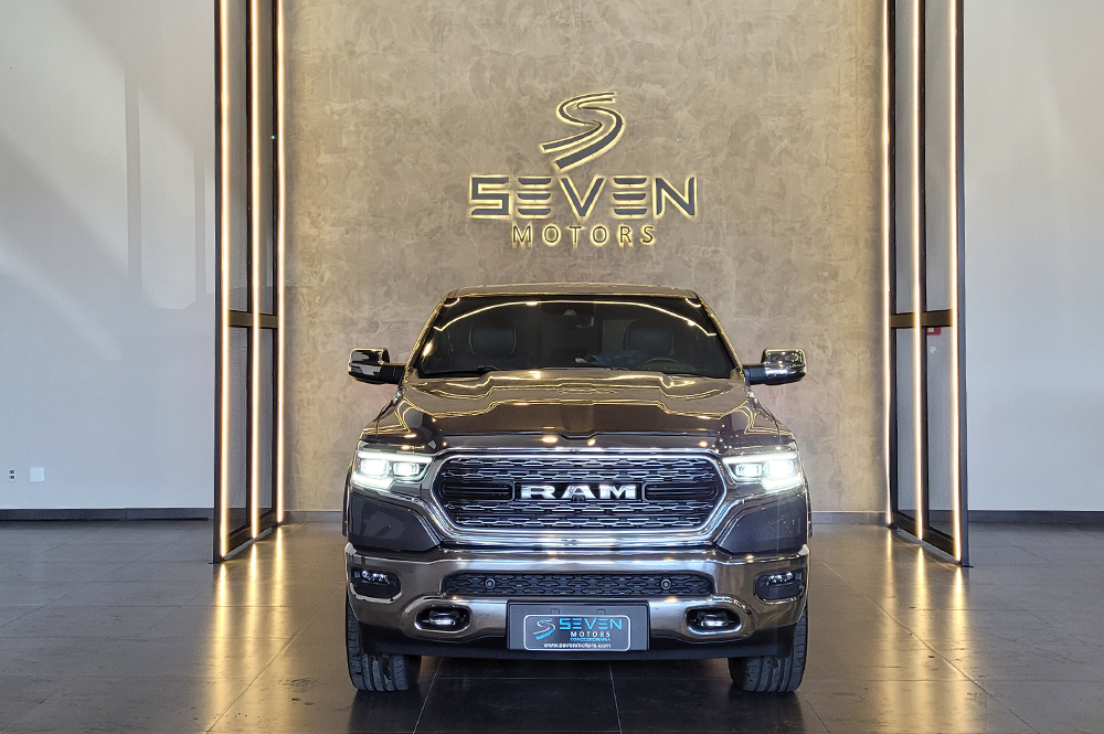 RAM 1500 5.7 V8 LIMITED CABINE DUPLA 4X4 AUTOMÁTICO- 2023