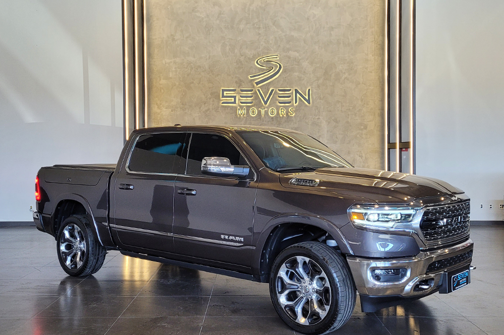 RAM 1500 5.7 V8 LIMITED CABINE DUPLA 4X4 AUTOMÁTICO- 2023