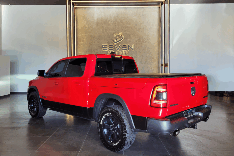 RAM 1500 5.7 V8 REBEL CABINE DUPLA 4X4 AUTOMÁTICO- 2022