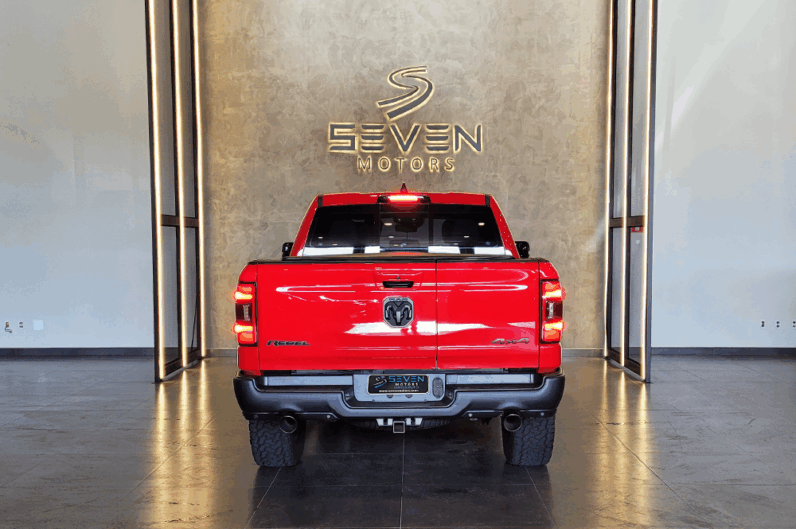 RAM 1500 5.7 V8 REBEL CABINE DUPLA 4X4 AUTOMÁTICO- 2022