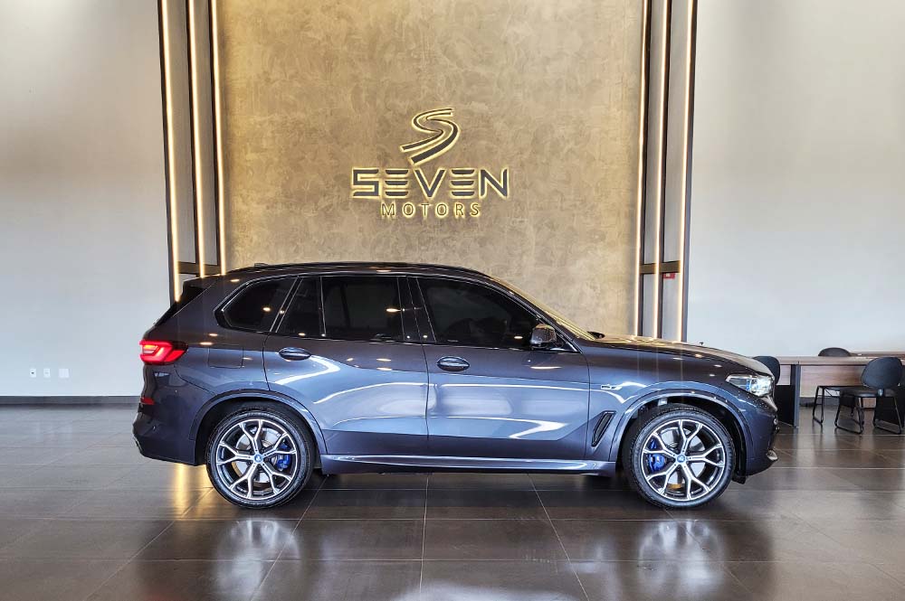 BMW X5 3.0 I6 32V 4P TURBO HÍBRIDO XDRIVE45E M SPORT AUTOMÁTICO- 2021/2022