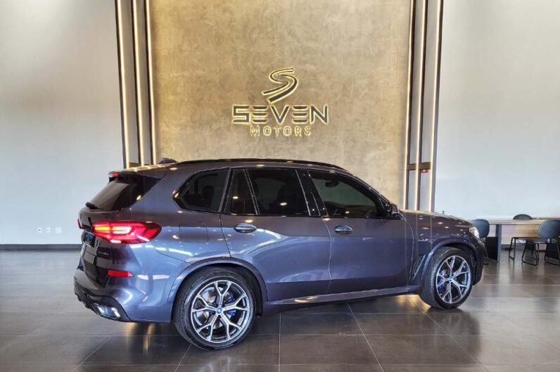 BMW X5 3.0 I6 32V 4P TURBO HÍBRIDO XDRIVE45E M SPORT AUTOMÁTICO- 2021/2022
