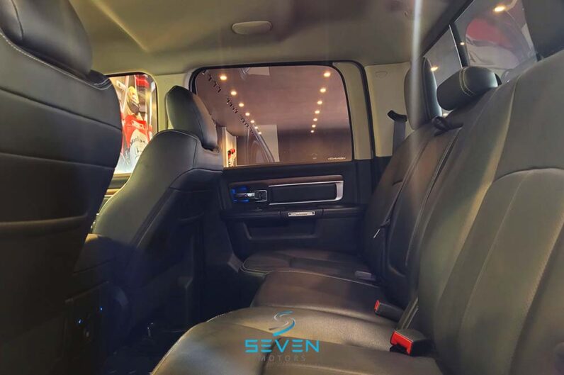 RAM CLASSIC 5.7 V8 32V 4P HEMI LARAMIE AUTOMÁTICO-2022