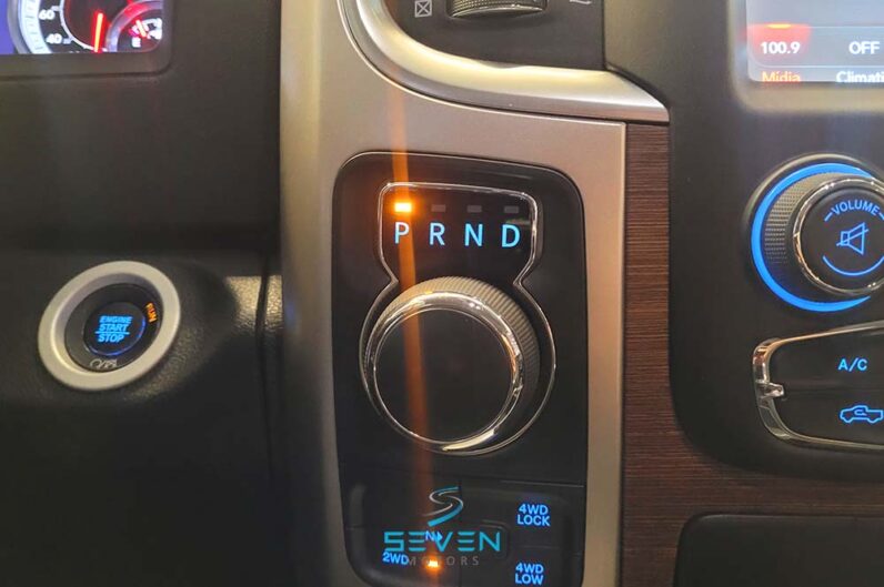RAM CLASSIC 5.7 V8 32V 4P HEMI LARAMIE AUTOMÁTICO-2022