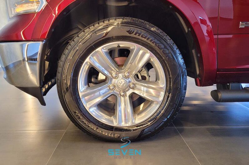 RAM CLASSIC 5.7 V8 32V 4P HEMI LARAMIE AUTOMÁTICO-2022