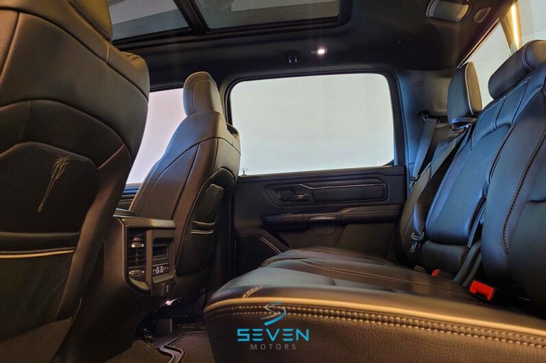RAM 1500 5.7 V8 LIMITED NIGHT EDITION CABINE DUPLA 4X4 AUTOMÁTICA- 2023