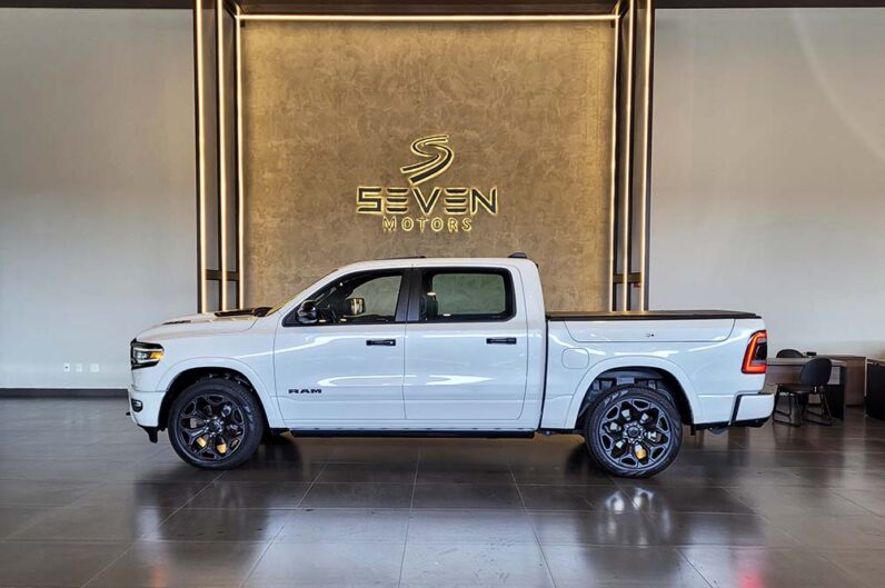 RAM 1500 5.7 V8 LIMITED NIGHT EDITION CABINE DUPLA 4X4 AUTOMÁTICA- 2023