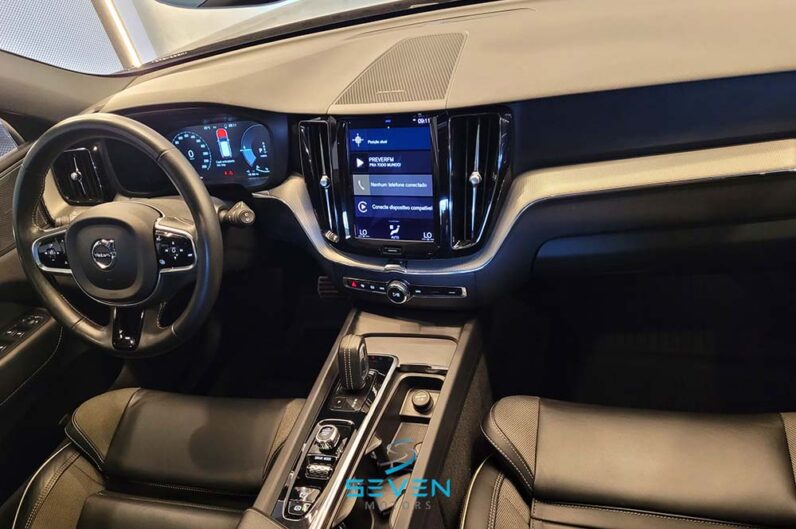 VOLVO XC60 2.0 16v 4p T8 Hybrid R-design Awd Geartronic Automático 2021