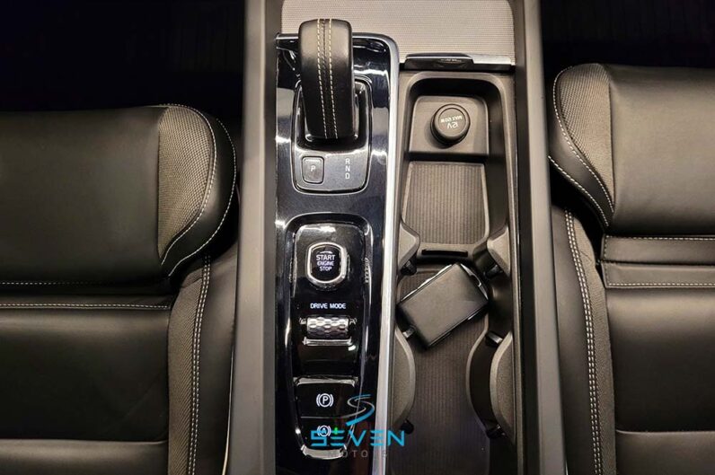 VOLVO XC60 2.0 16v 4p T8 Hybrid R-design Awd Geartronic Automático 2021