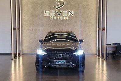 VOLVO XC60 2.0 16v 4p T8 Hybrid R-design Awd Geartronic Automático 2021