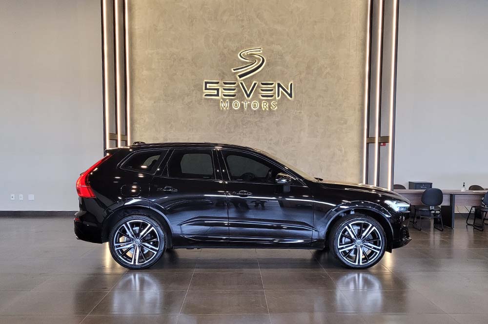 VOLVO XC60 2.0 16v 4p T8 Hybrid R-design Awd Geartronic Automático 2021