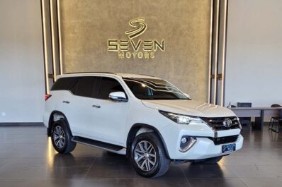 TOYOTA SW4 2.8 4p Srx 4×4 Turbo Diesel Automático 2017