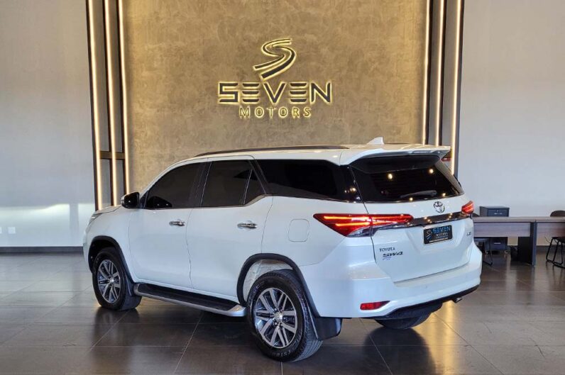 TOYOTA SW4 2.8 4p Srx 4×4 Turbo Diesel Automático 2017
