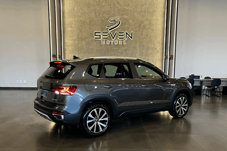 VOLKSWAGEMN TAOS 1.4 16V 4P Flex 250 TSI Confortline Automático 2022