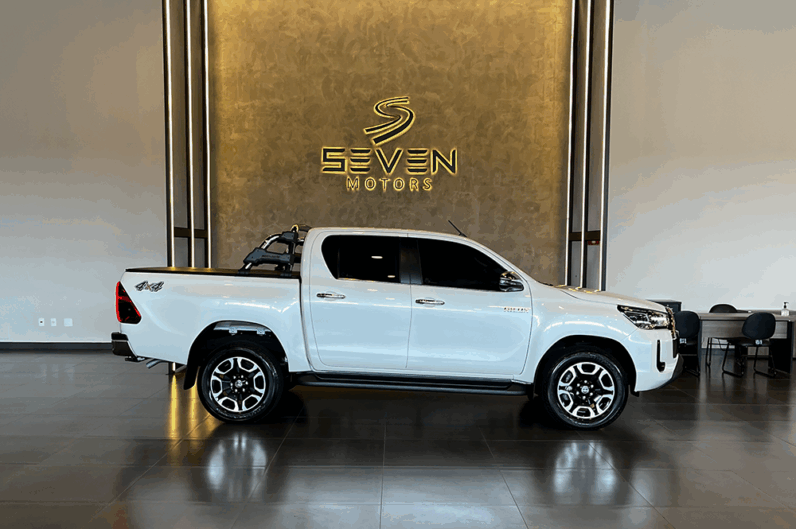 TOYOTA HILUX  2.8 16V SRX 4X4 DIESEL CABINE DUPLA AUTOMÁTICO