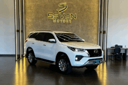 TOYOTA SW4 2.8 16V 4P SRX 4X4 7 Lugares Turbo Diesel Automático 2024