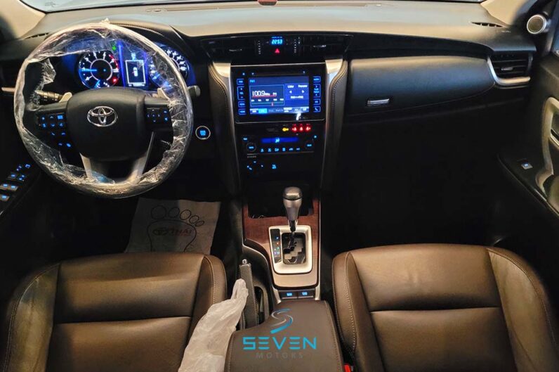 TOYOTA SW4 2.8 16V 4P SRX 4X4 7 Lugares Turbo Diesel Automático 2019