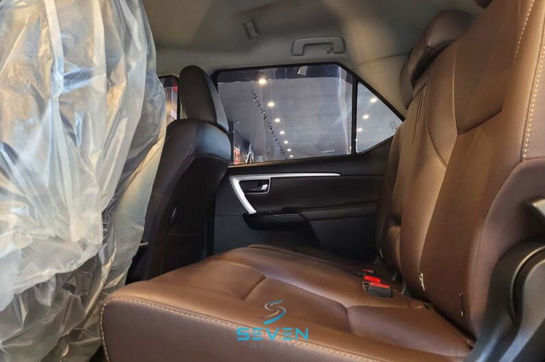 TOYOTA SW4 2.8 16V 4P SRX 4X4 7 Lugares Turbo Diesel Automático 2019