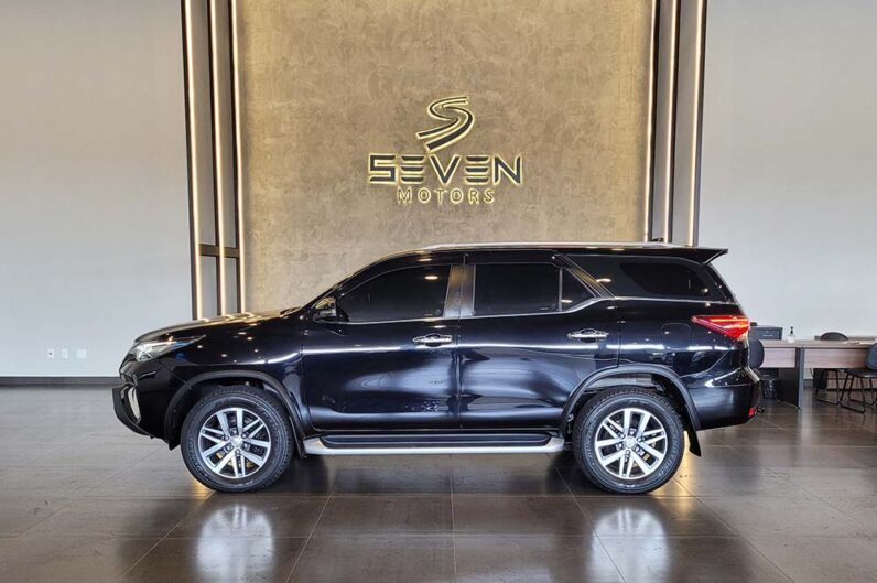 TOYOTA SW4 2.8 16V 4P SRX 4X4 7 Lugares Turbo Diesel Automático 2019