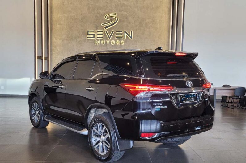 TOYOTA SW4 2.8 16V 4P SRX 4X4 7 Lugares Turbo Diesel Automático 2019