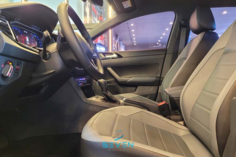 VOLKSWAGEN NIVUS 1.0 4P Flex 200 TSI Highline Turbo Automático 2022