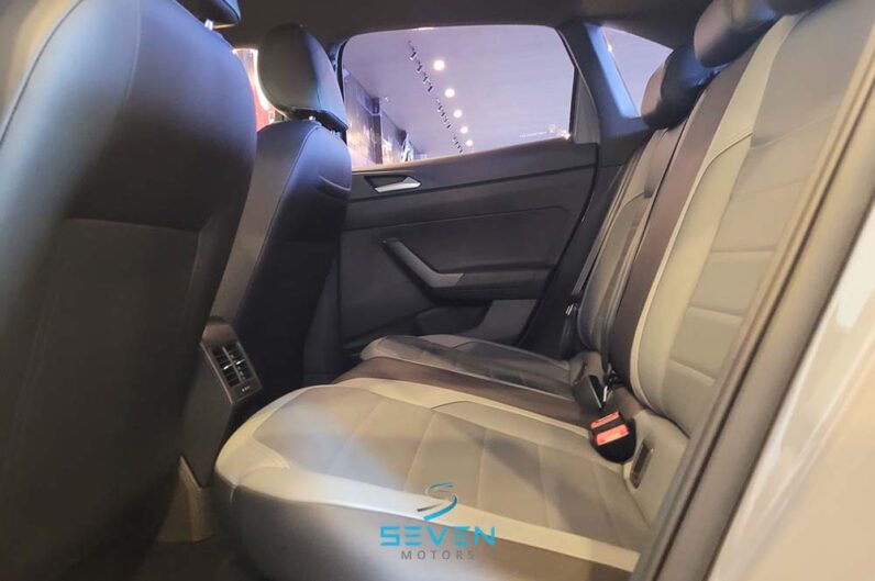 VOLKSWAGEN NIVUS 1.0 4P Flex 200 TSI Highline Turbo Automático 2022