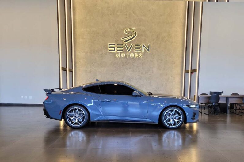 FORD MUSTANG 5.0 V8 32V GT Coupé Automático 2024