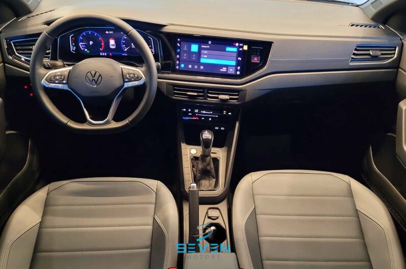 VOLKSWAGEN NIVUS 1.0 4P Flex 200 TSI Highline Turbo Automático 2024