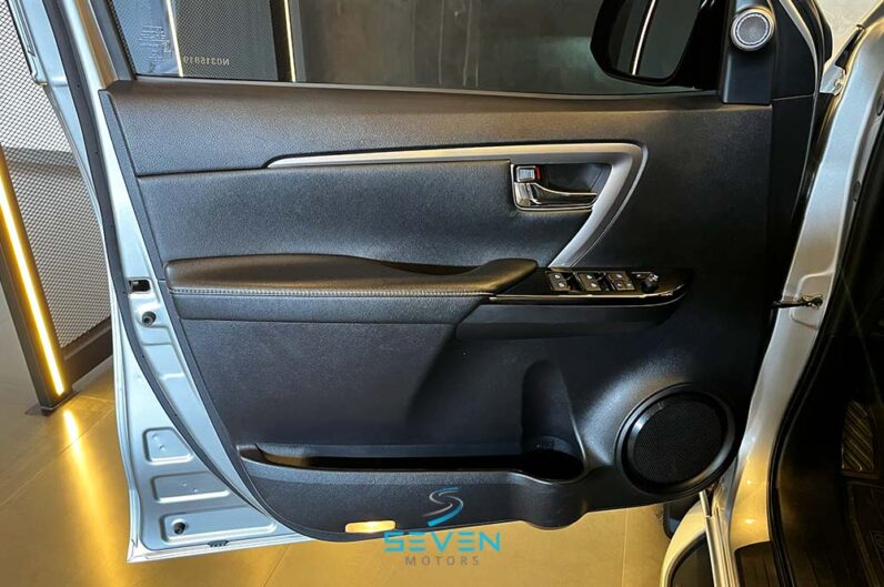 TOYOTA SW4 2.8 16V 4P SRX 4X4 7 Lugares Turbo Diesel Automático 2022