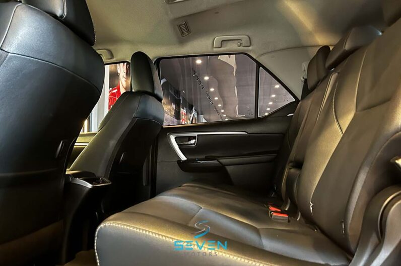 TOYOTA SW4 2.8 16V 4P SRX 4X4 7 Lugares Turbo Diesel Automático 2022