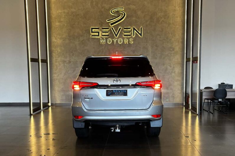 TOYOTA SW4 2.8 16V 4P SRX 4X4 7 Lugares Turbo Diesel Automático 2022