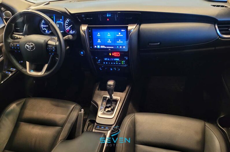 TOYOTA HILUX 2.8 16V SRX 4X4 Turbo Diesel Cabine Dupla Automático 2024